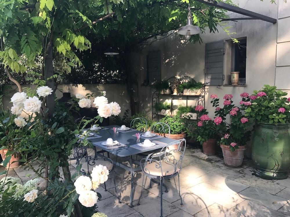 La Bastide De Boulbon Hotel Exterior photo